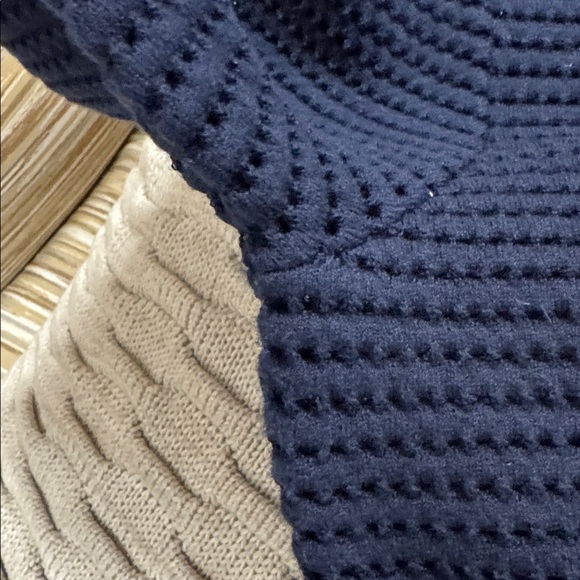 Yigal Azrouel  Navy Textured Women's Top - Picture 4 of 13